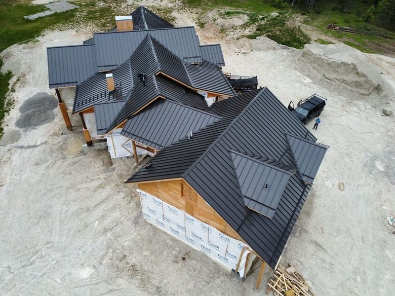 Photo from focusroofingab.ca 2