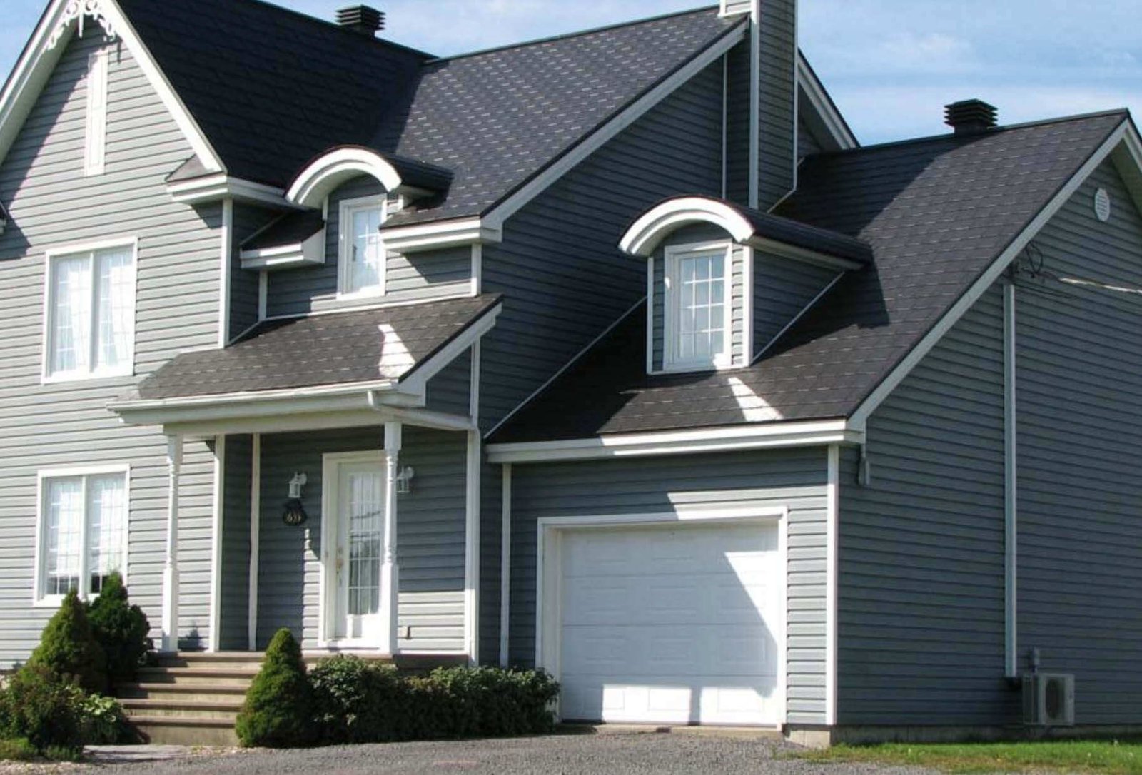 Photo from artisanroofing.ca 2